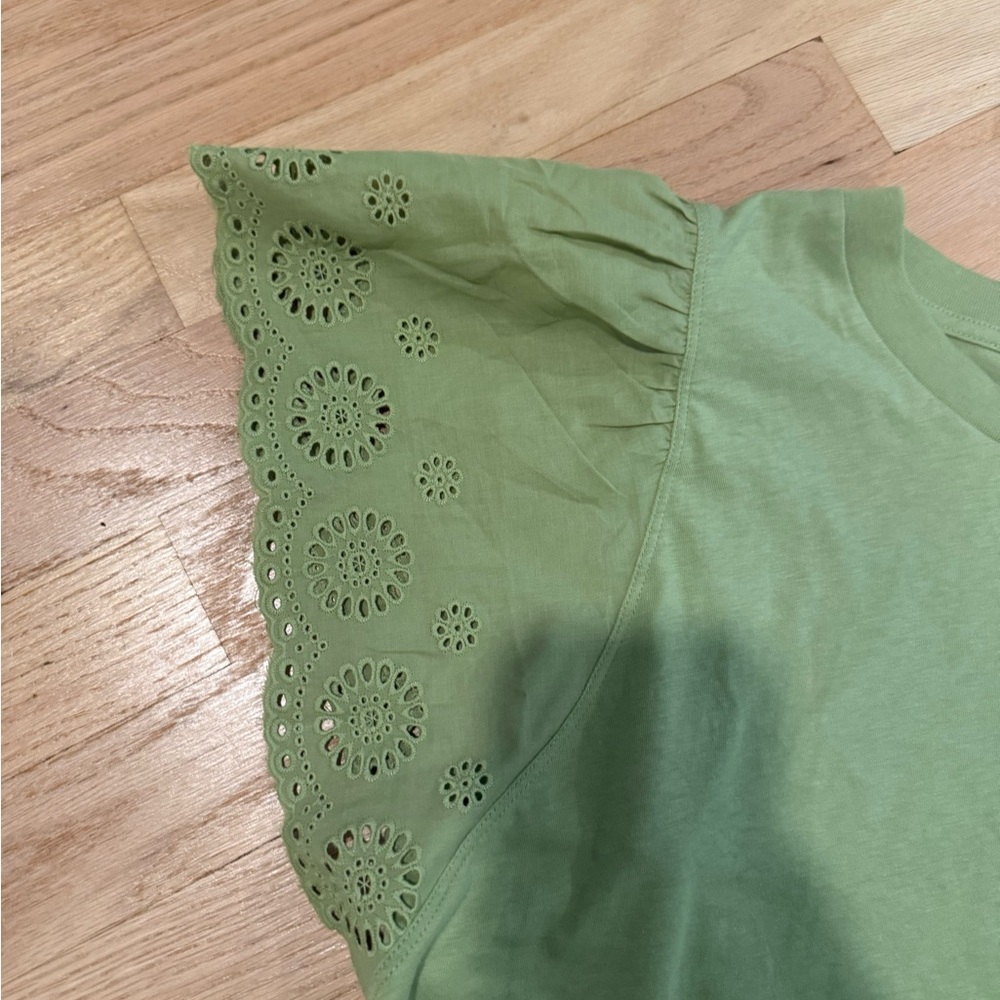 Old Navy Light Green Eyelet Flutter Sleeve Tee - Picture 5 of 11